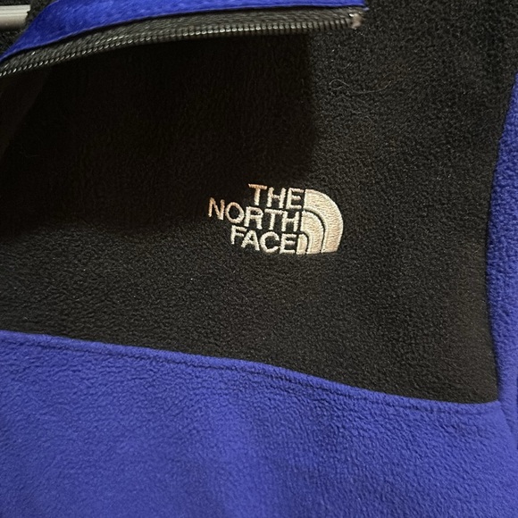 The North Face fleece!💙 - Picture 3 of 4